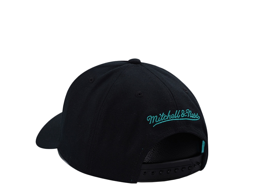 Mitchell & Ness Vancouver Grizzlies Hardwood Classics 404 Club Camo Black Edition Pro Pinch Fit Snapback Hat