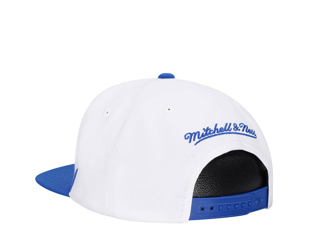 Mitchell & Ness New York Islanders Vintage Sharktooth Snapback Hat