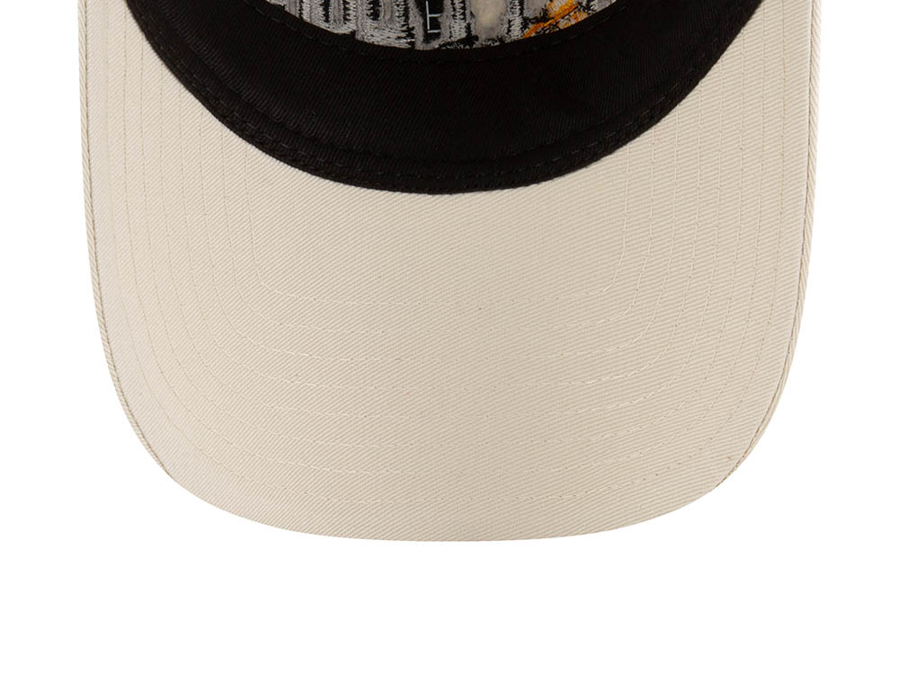 New Era Daffy Duck Cream 9Twenty Snapback Cap | TOPPERZSTORE.COM