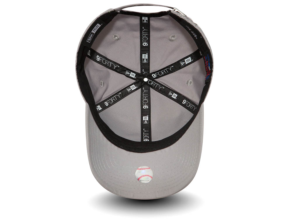 New Era New York Yankees Gray Flawless 9Forty Strapback Hat