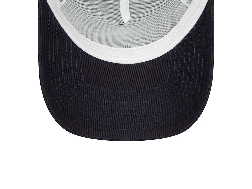 New Era New York Yankees League Essential Navy 9Forty Snapback Hat