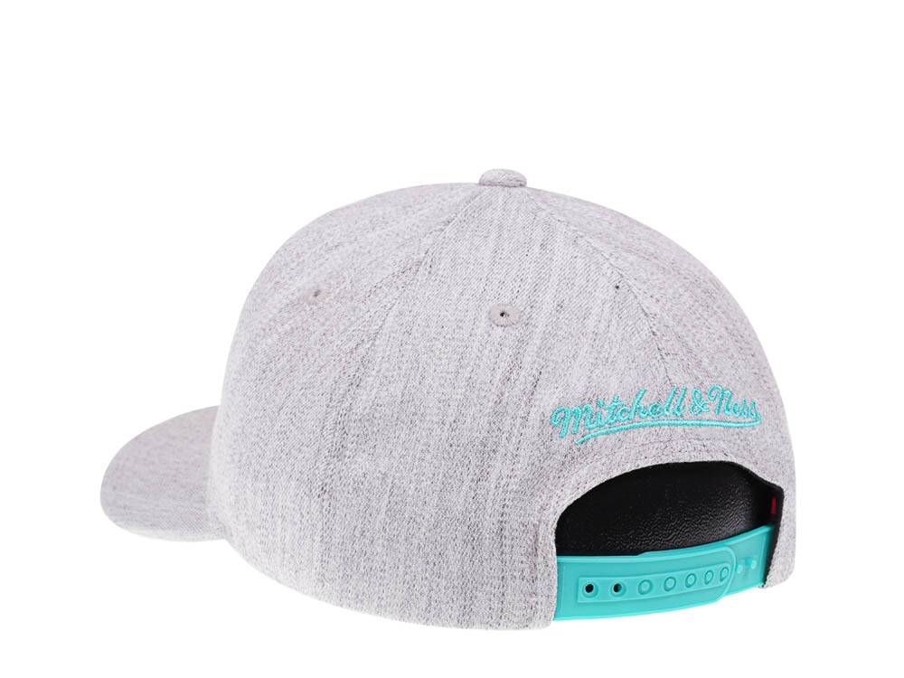 Mitchell & Ness San Antonio Spurs Heather Gray Red Line Flex Snapback Hat