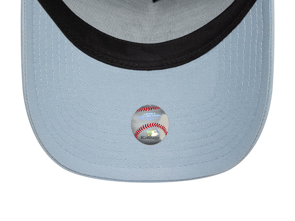 New Era New York Yankees League Essential Pale Blue 9Forty A Frame