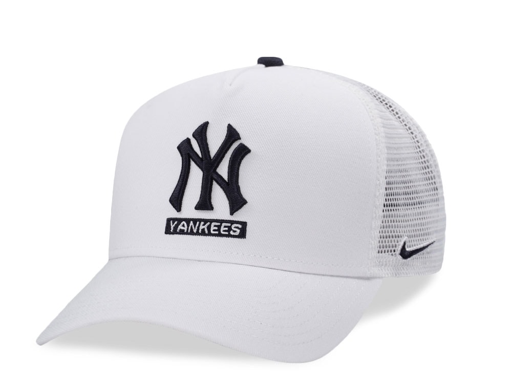 Nike New York Yankees Primetime Dri-Fit Rise White Edition Trucker Snapback Hat