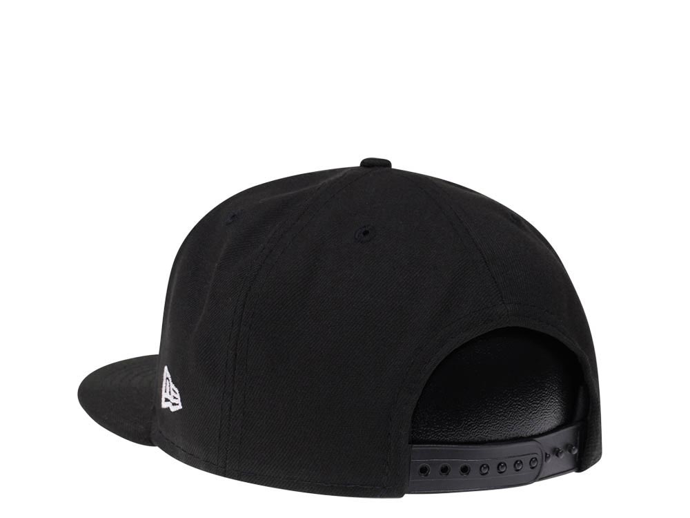 New Era Chicago Bulls Black White Edition 9Fifty Snapback Hat