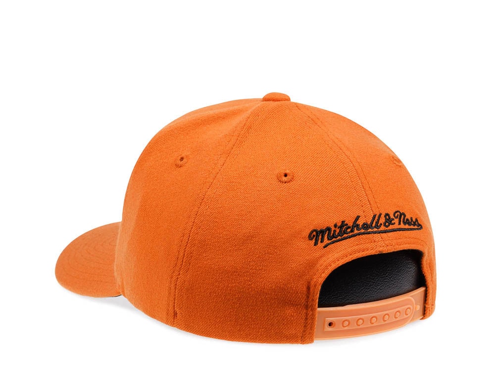 Mitchell & Ness Milwaukee Bucks Dark Cast Red Line Flex Snapback Hat