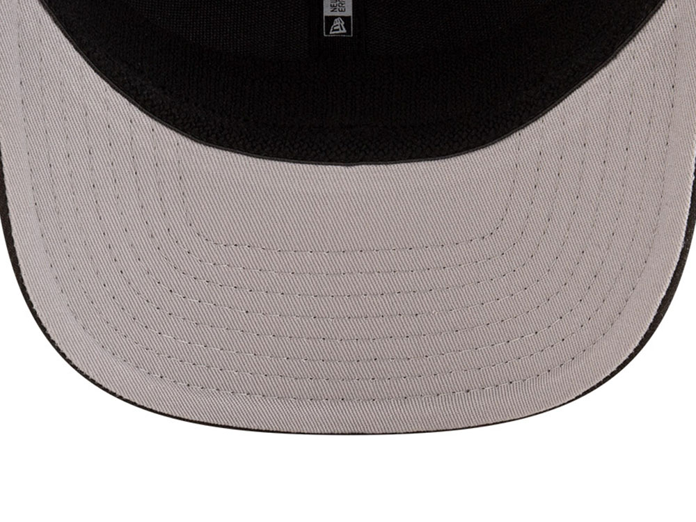 New Era Chicago Blackhawks Black NHL Team 9Seventy Stretch Snapback Hat