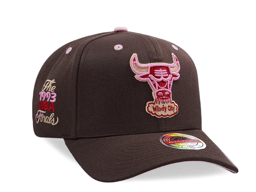 Mitchell & Ness Chicago Bulls NBA Finals 1993 Hardwood Classic Brown Sugar Edition Snapback Hat