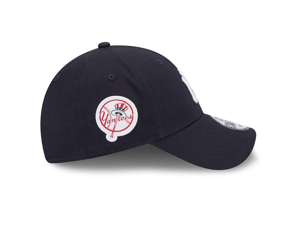 New Era New York Yankees Navy Throwback 9Forty Strapback Hat