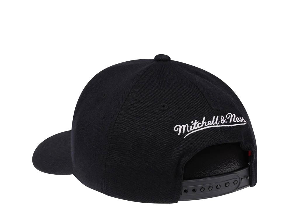 Mitchell & Ness Brooklyn Nets Team Ground Red Line Black Solid Flex Snapback Hat