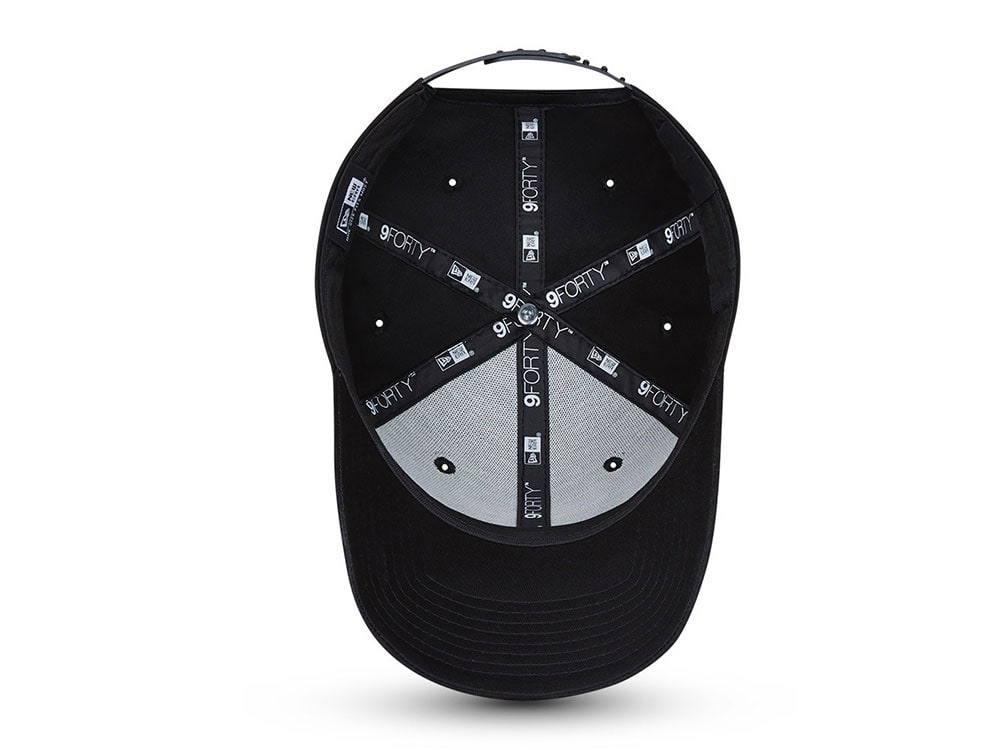 New Era Atlanta Braves Black on Black Edition 9Forty Snapback Hat