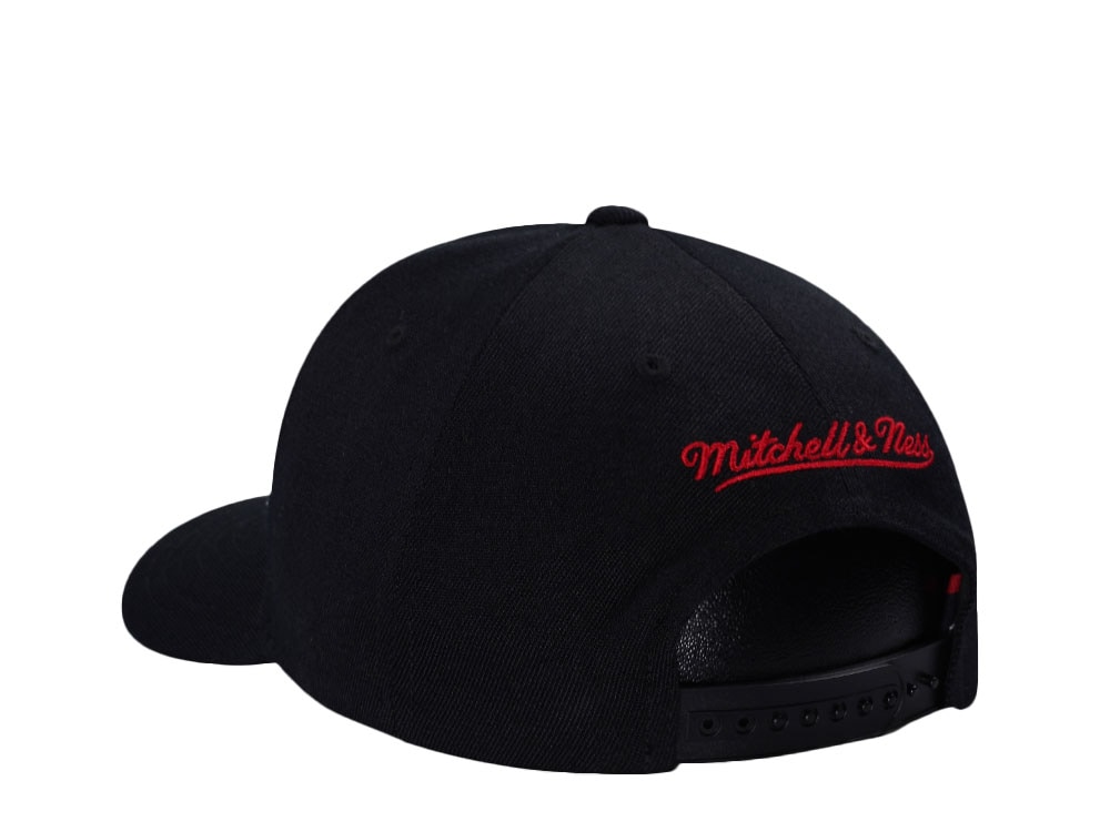 Mitchell & Ness Chicago Bulls Classic Inferno Edition Snapback Hat