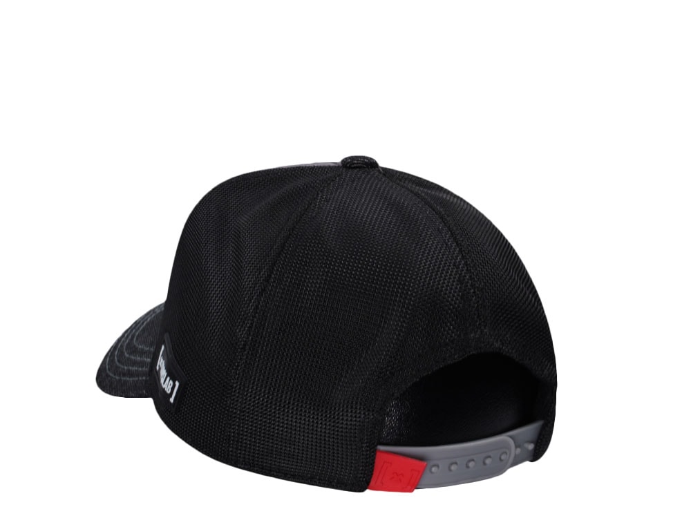 Capslab Looney Tunes Bugs Bunny Vintage Trucker Snapback Hat