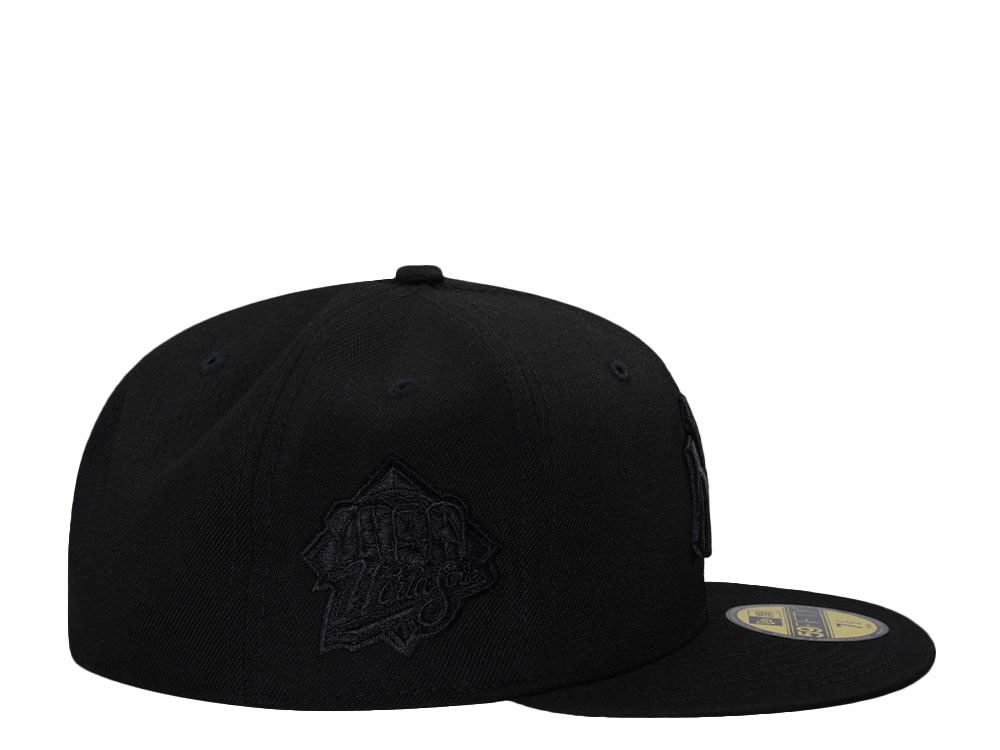 New Era New York Yankees World Series 1999 Blackout Pink Edition 59Fifty Fitted Hat