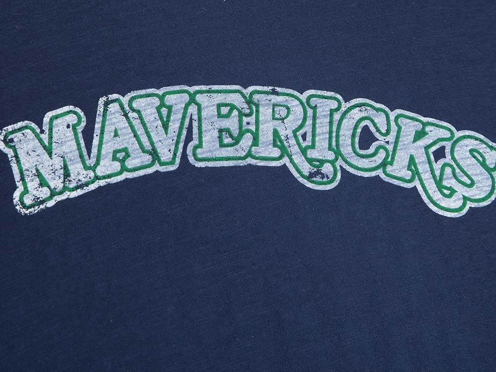 Mitchell & Ness Dallas Mavericks Legendary Navy Vintage T-Shirt