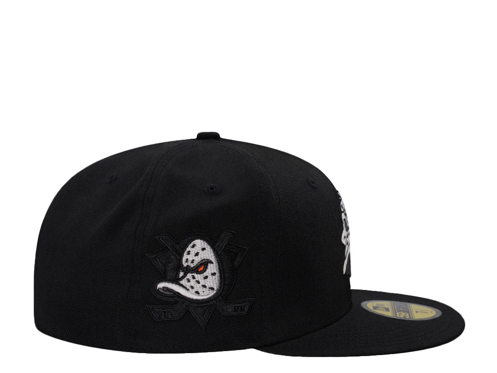 New Era Anaheim Ducks Blackout Glow Wool Edition 59Fifty Fitted Hat