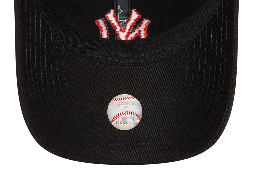New Era New York Yankees Essential League Black And Red 9Twenty Strapback Hat