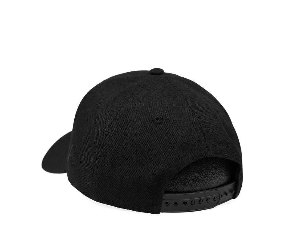 New Era Atlanta Braves Black on Black Edition 9Forty Snapback Hat