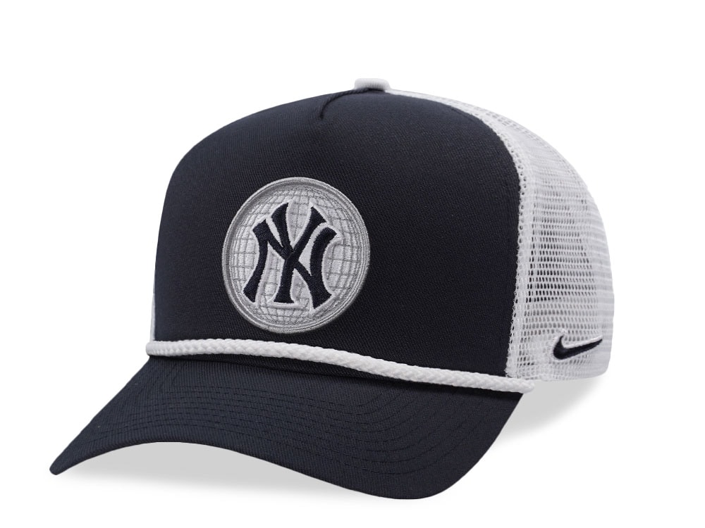 Nike New York Yankees Primetime Dri-Fit Rise Black Edition Trucker Snapback Hat