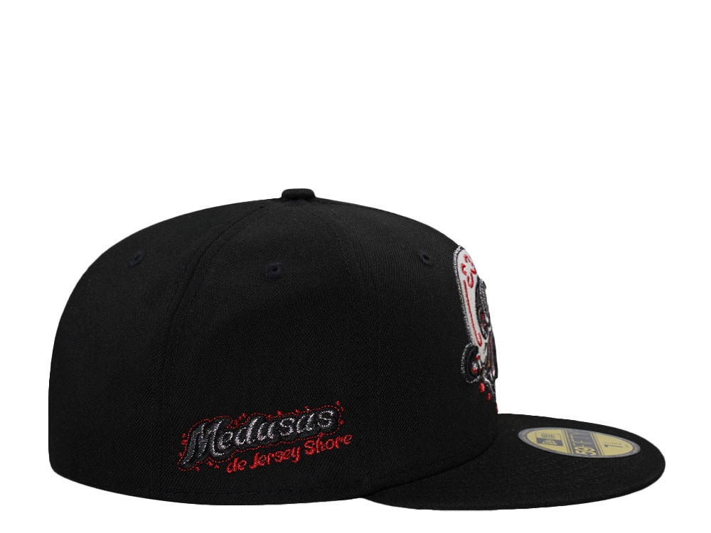 New Era Medusas de Jersey Shore Red Detail Prime Horror Edition 59Fifty Fitted Hat