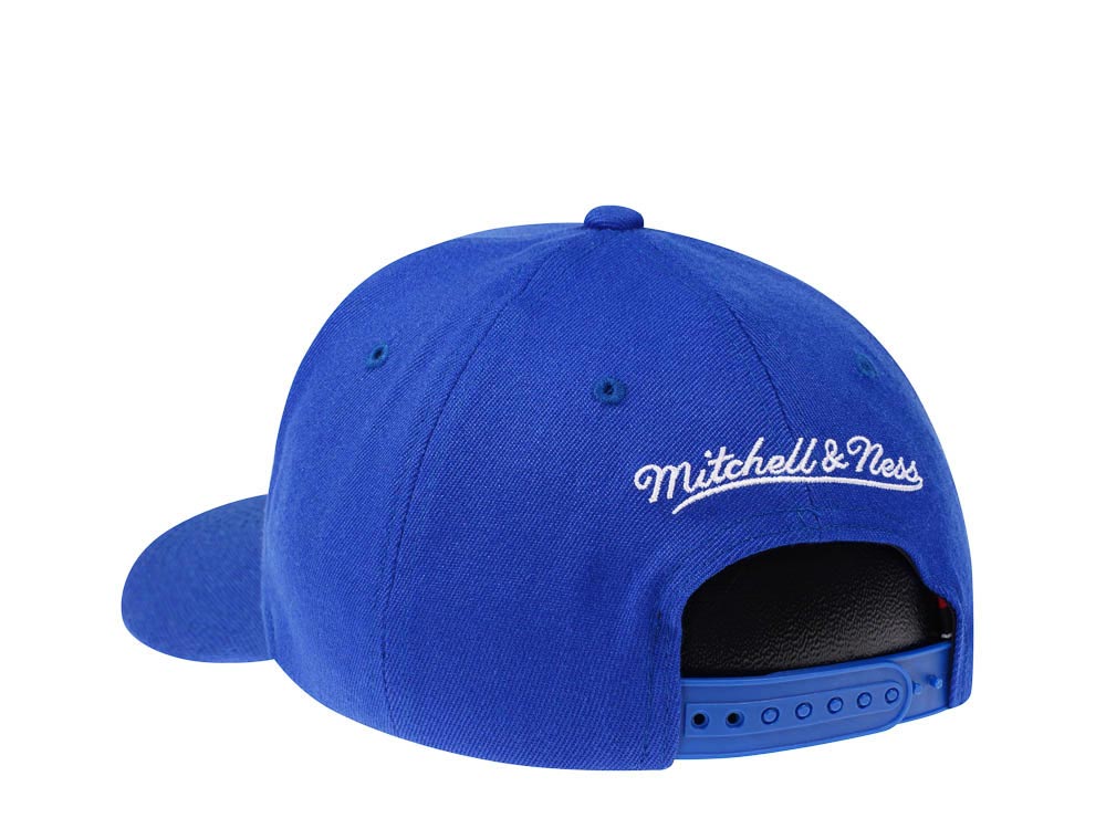 Mitchell & Ness New York Knicks Team Ground Red Line Solid Flex Snapback Hat