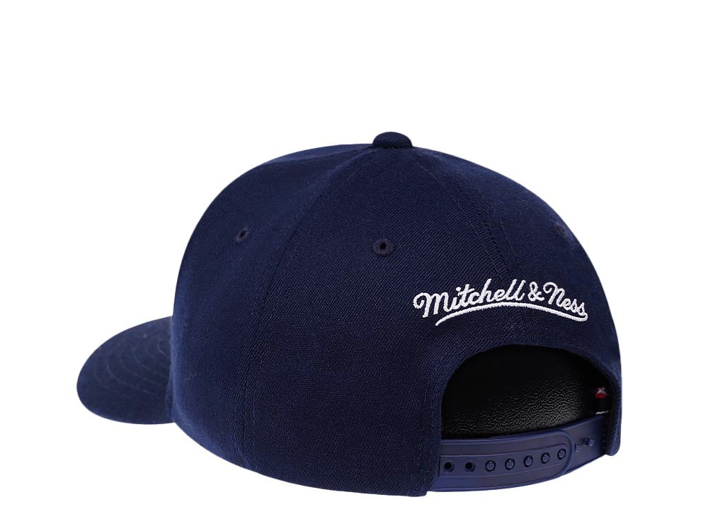 Mitchell & Ness Washington Wizards Team Ground Red Line Solid Flex Snapback Hat