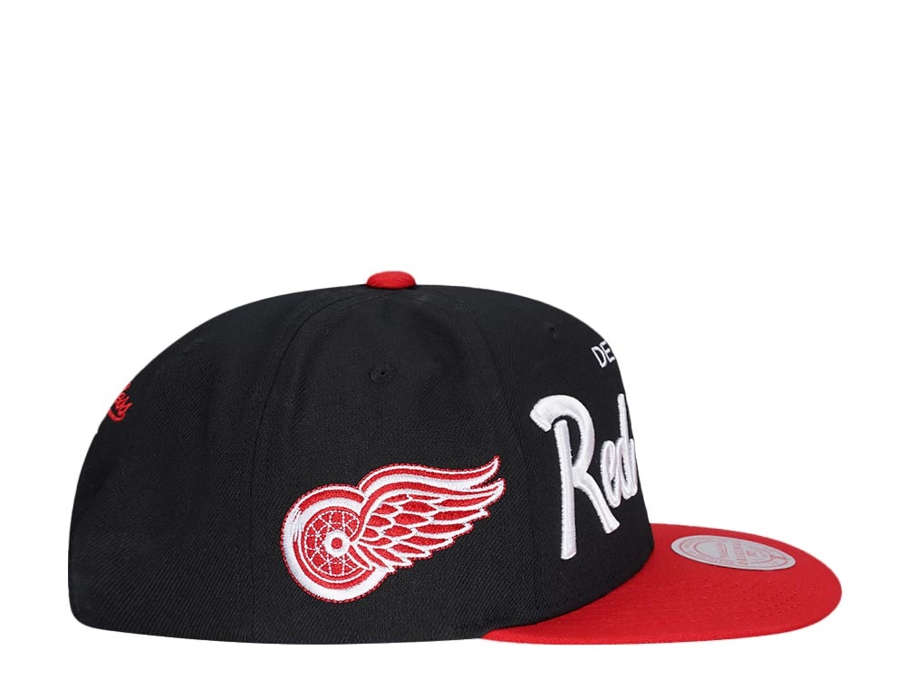 Mitchell & Ness Detroit Red Wings Vintage Script Snapback Hat