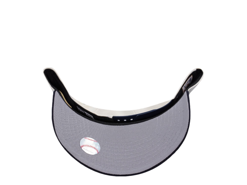 New Era New York Yankees World Series 2000 Chrome Two Tone Edition 9Forty A Frame Snapback Hat