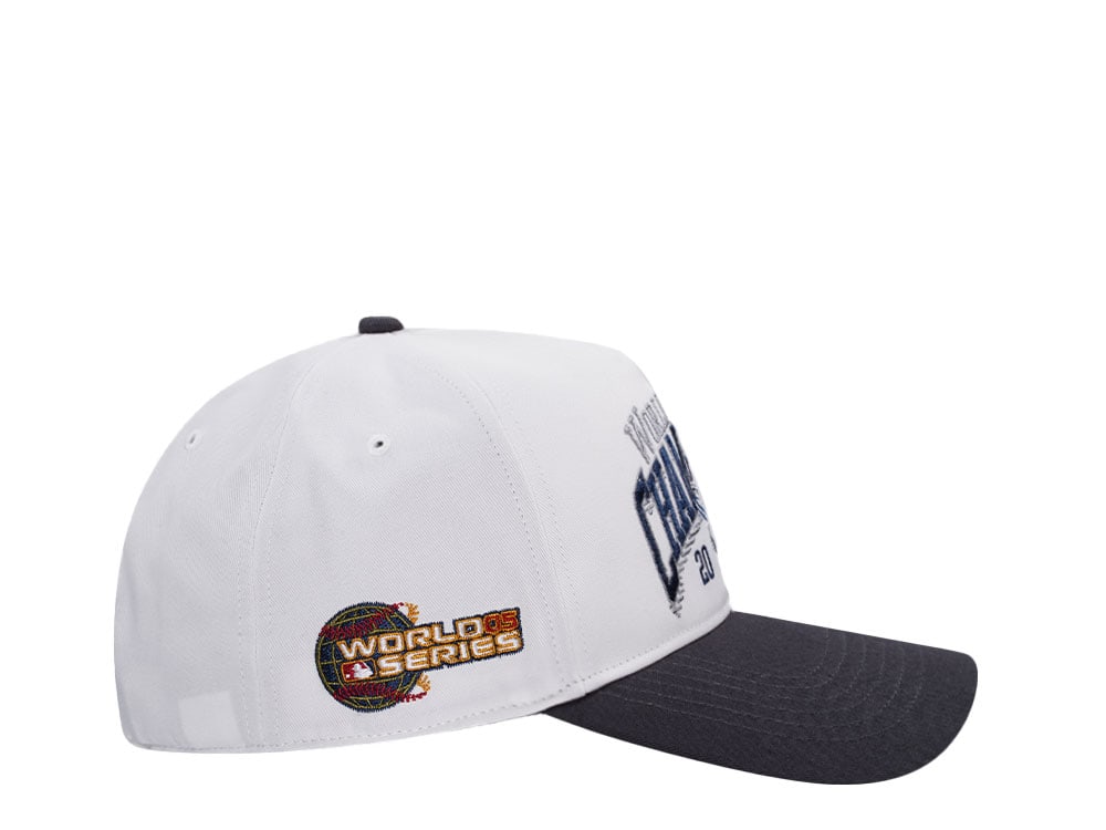 47Brand Chicago White Sox World Series 2005 White Arch Champions Hitch Snapback Hat