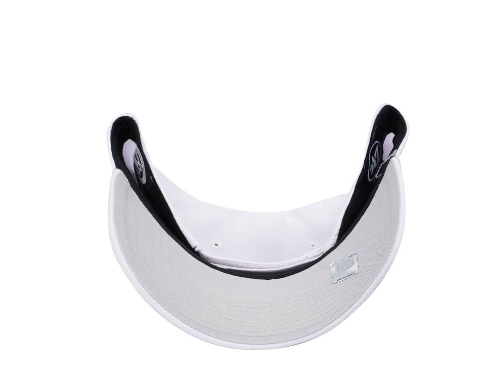 47Brand Chicago Blackhawks White MVP Snapback Hat