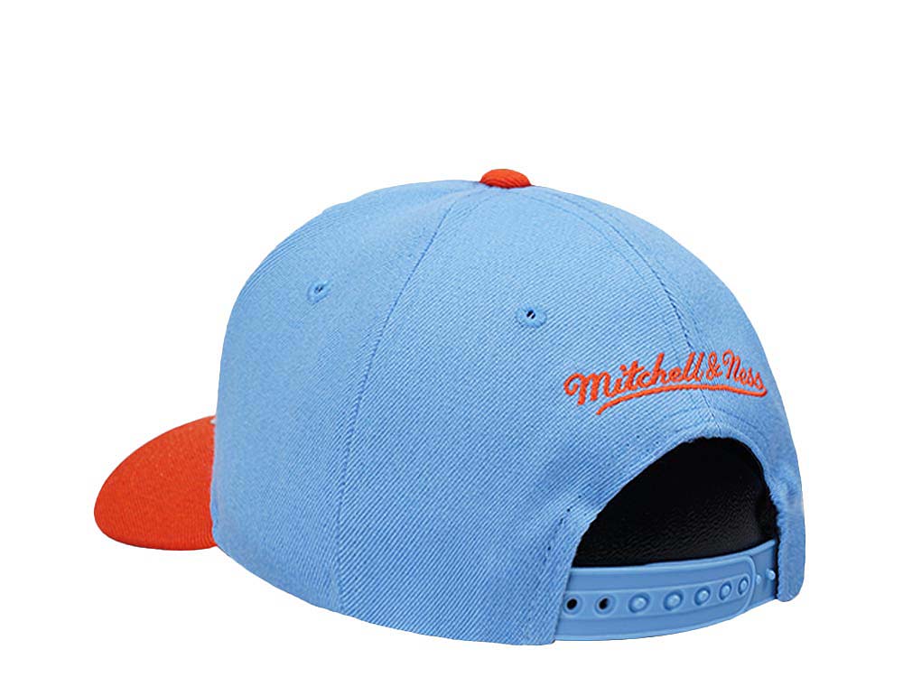 Mitchell & Ness Cleveland Cavaliers Team Two Tone 2.0 Hardwood Classic Red Flex Snapback Hat