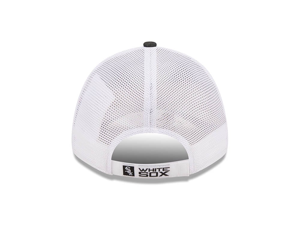 New Era Chicago White Sox Black Home Field Edition 9forty Trucker Strapback Hat