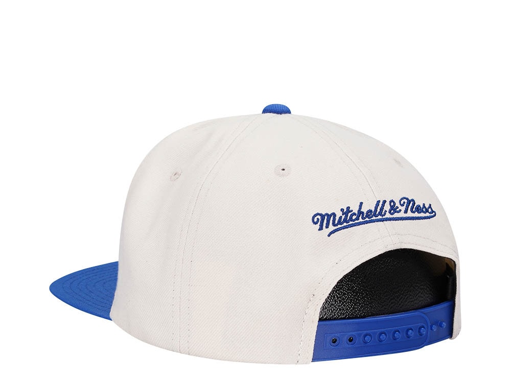 Mitchell & Ness Washington Capitals Vintage Off-White Snapback Hat