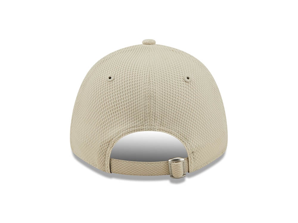 New Era New York Yankees Diamond Stone White 9Forty Strapback Hat