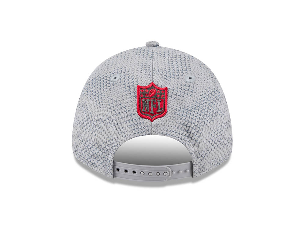 New Era Tampa Bay Buccaneers Sideline 2024 9Forty Stretch Snapback Hat