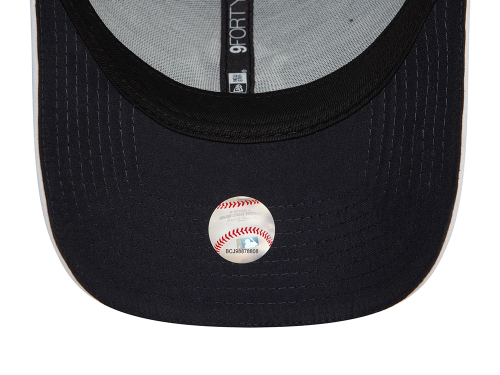 New Era New York Yankees Microfibre Navy Edition 9Forty Strapback Hat