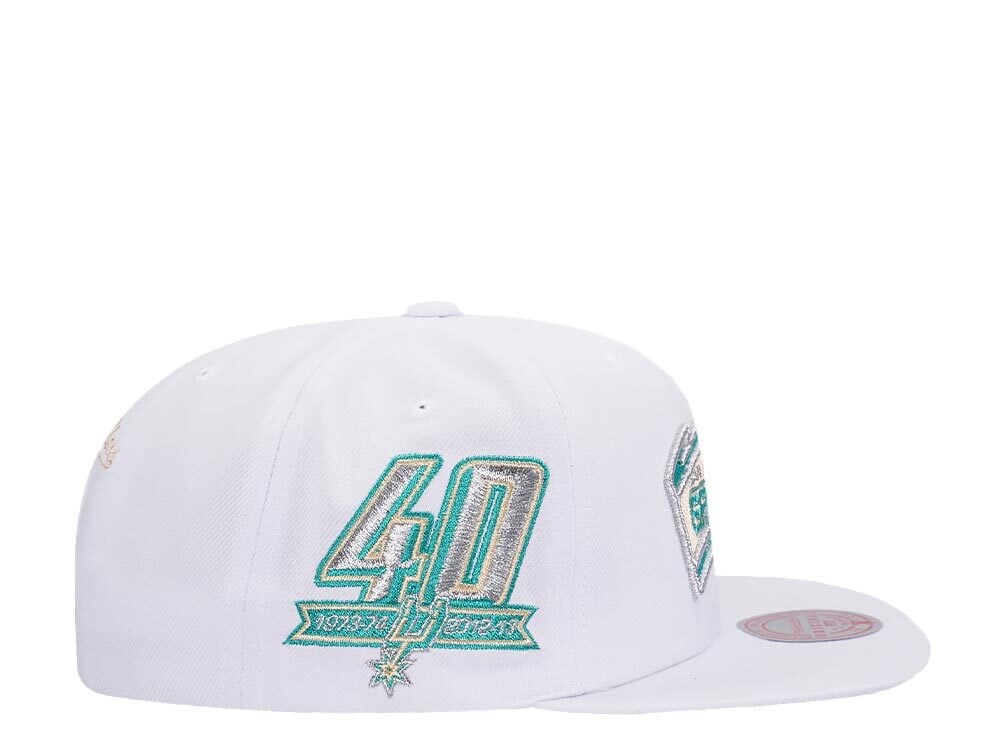 Mitchell & Ness San Antonio Spurs 40th Anniversary Winter White Hardwood Classic Snapback Hat