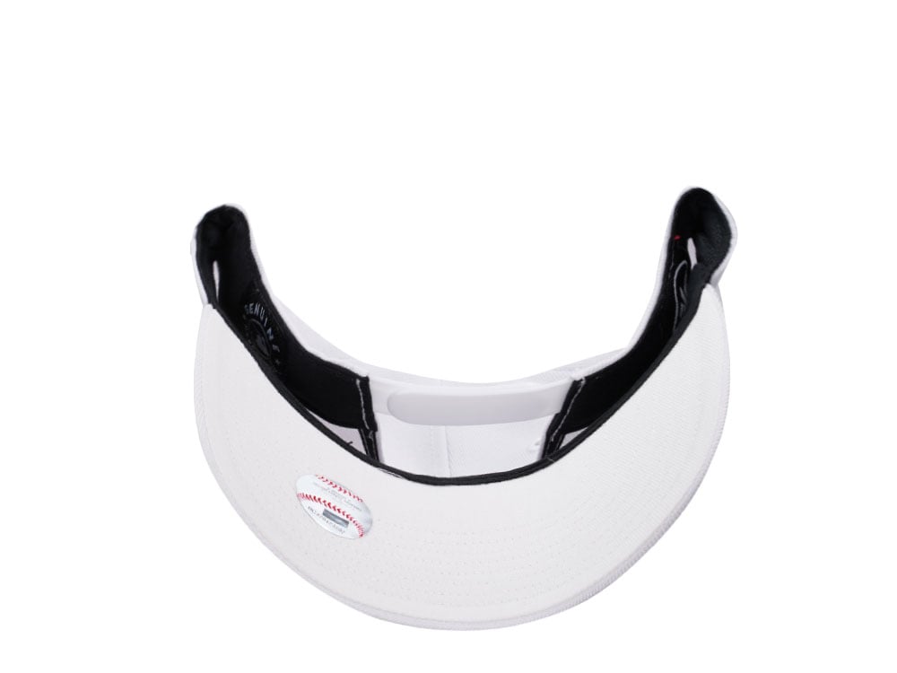 47Brand New York Yankees White MVP Snapback Hat