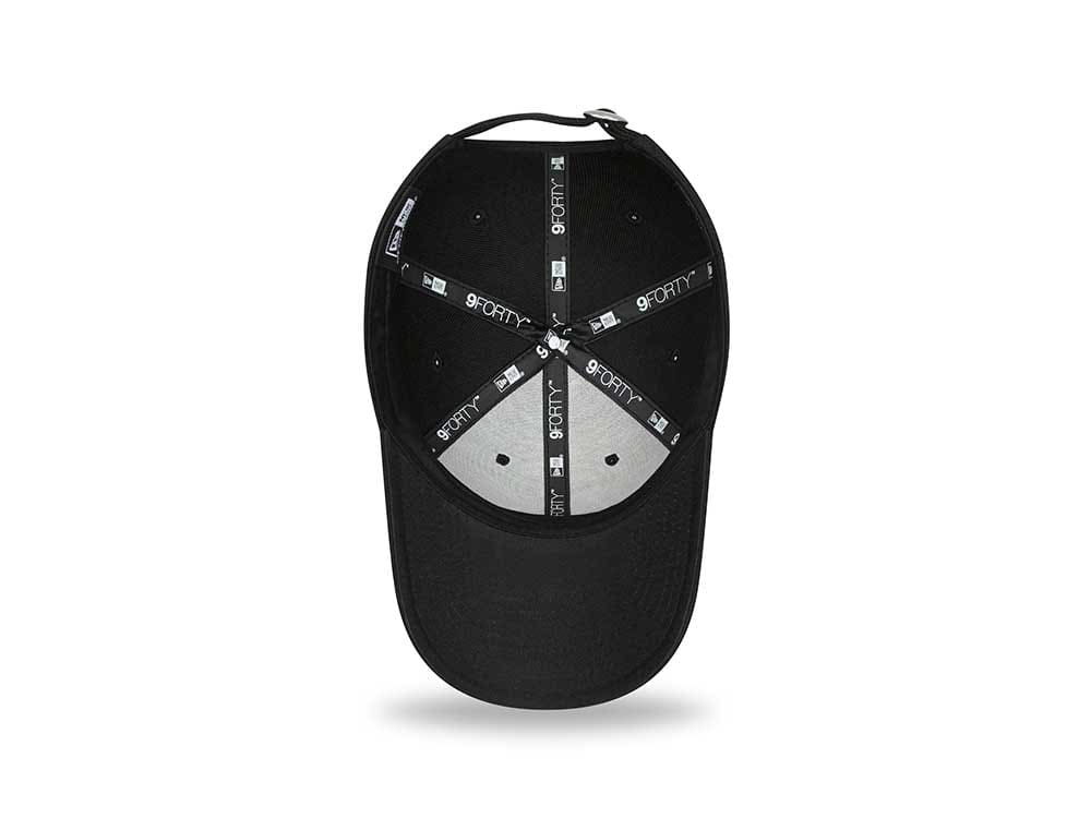 New Era New York Yankees POP Outline Black 9Forty Strapback Hat