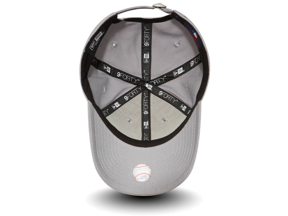 New Era New York Yankees Grey Kids 9Forty Strapback Hat