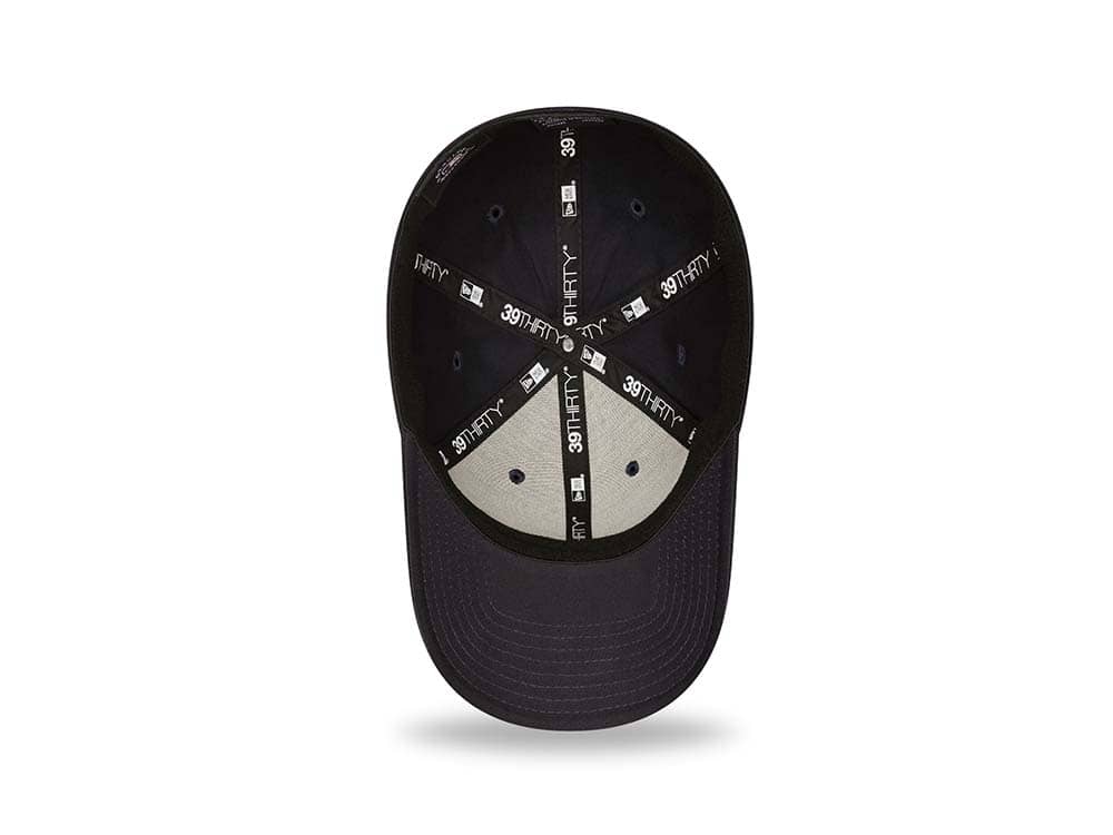 New Era New York Yankees League Essential Navy 39Thirty Stretch Hat