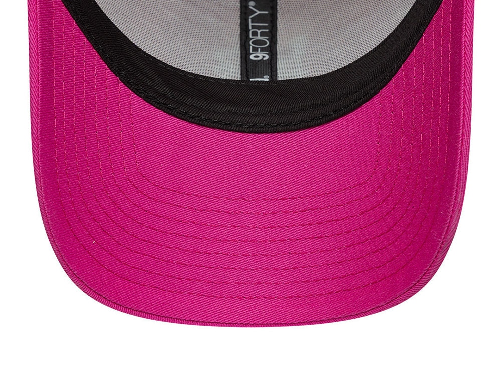 New Era Chelsea Fc Lion Crest Pink 9Forty Snapback Hat