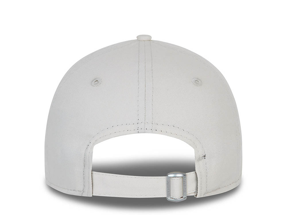 New Era New York Yankees League Essential White Womens 9Forty Strapback Hat