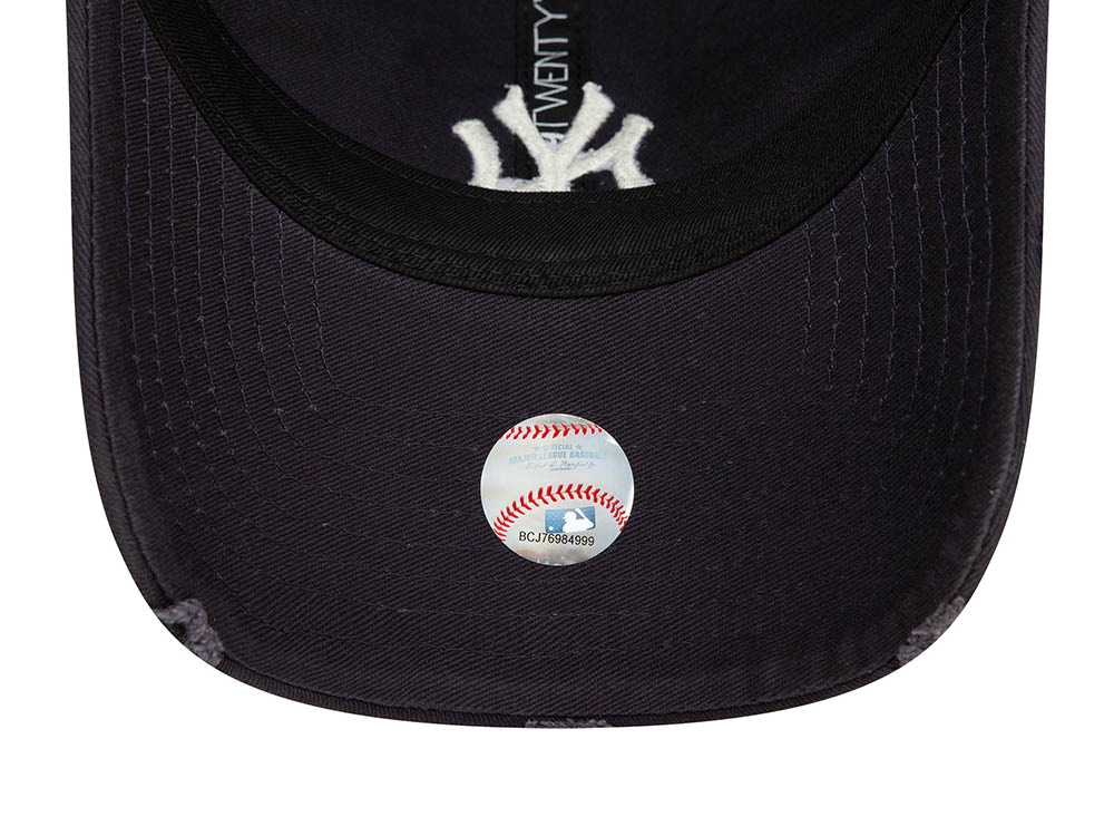 New Era New York Yankees Distressed Navy 9Twenty Snapback Hat