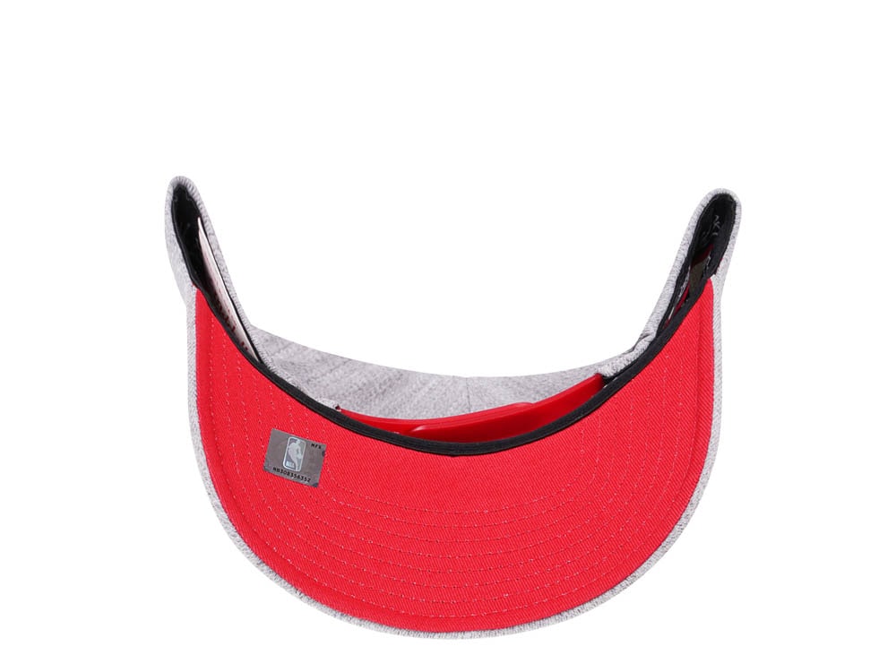 Mitchell & Ness Chicago Bulls Heather Gray Red Line Flex Snapback Hat