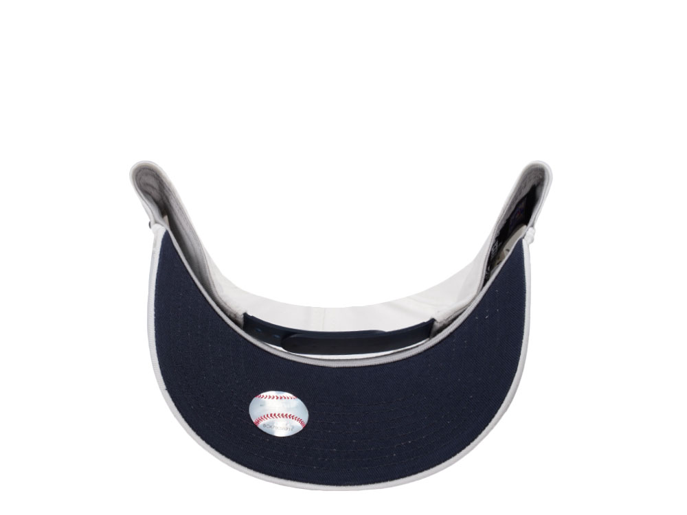 Nike Boston Red Sox 1969 Cooperstown White Edition Snapback Hat