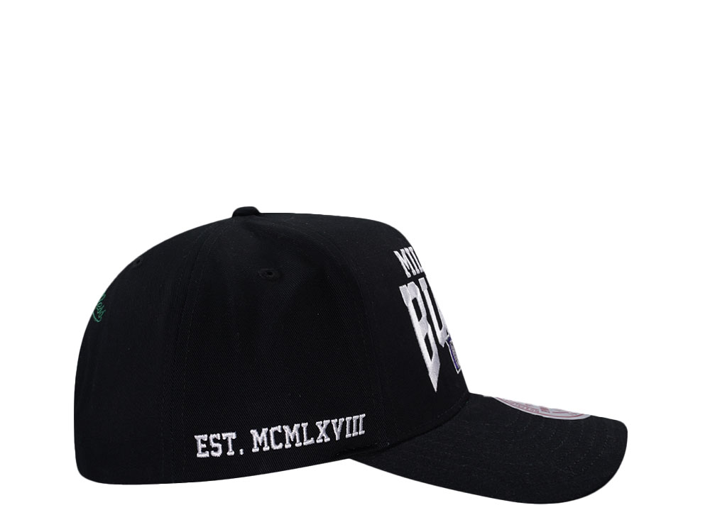 Mitchell & Ness Milwaukee Bucks Black Pro Pinch Fit Snapback Hat
