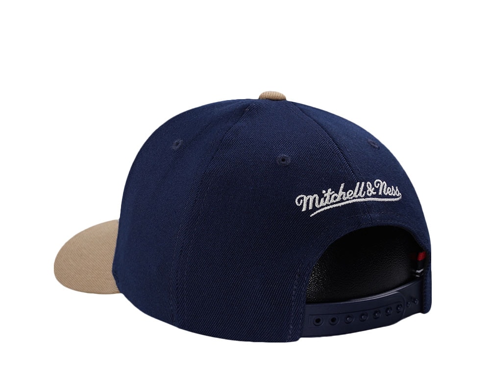 Mitchell & Ness Milwaukee Bucks Sand Storm Classic Red Stretch Snapback Hat