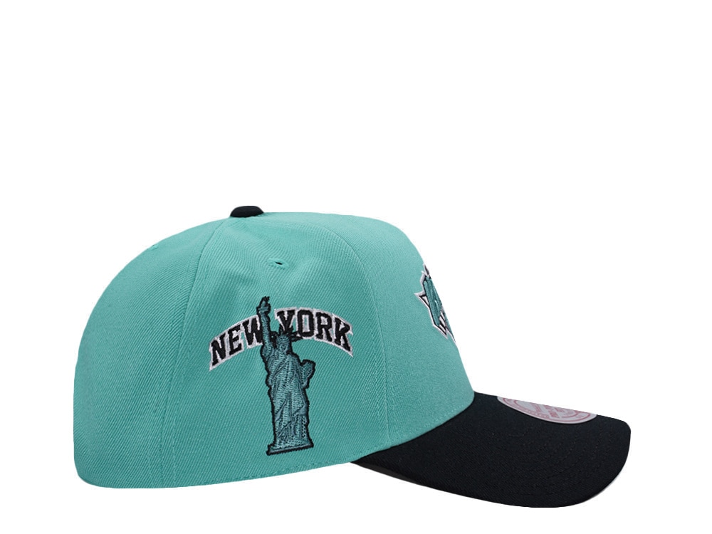 Mitchell & Ness New York Knicks NBA In The City Teal Edition Pro Pinch Fit Snapback Hat