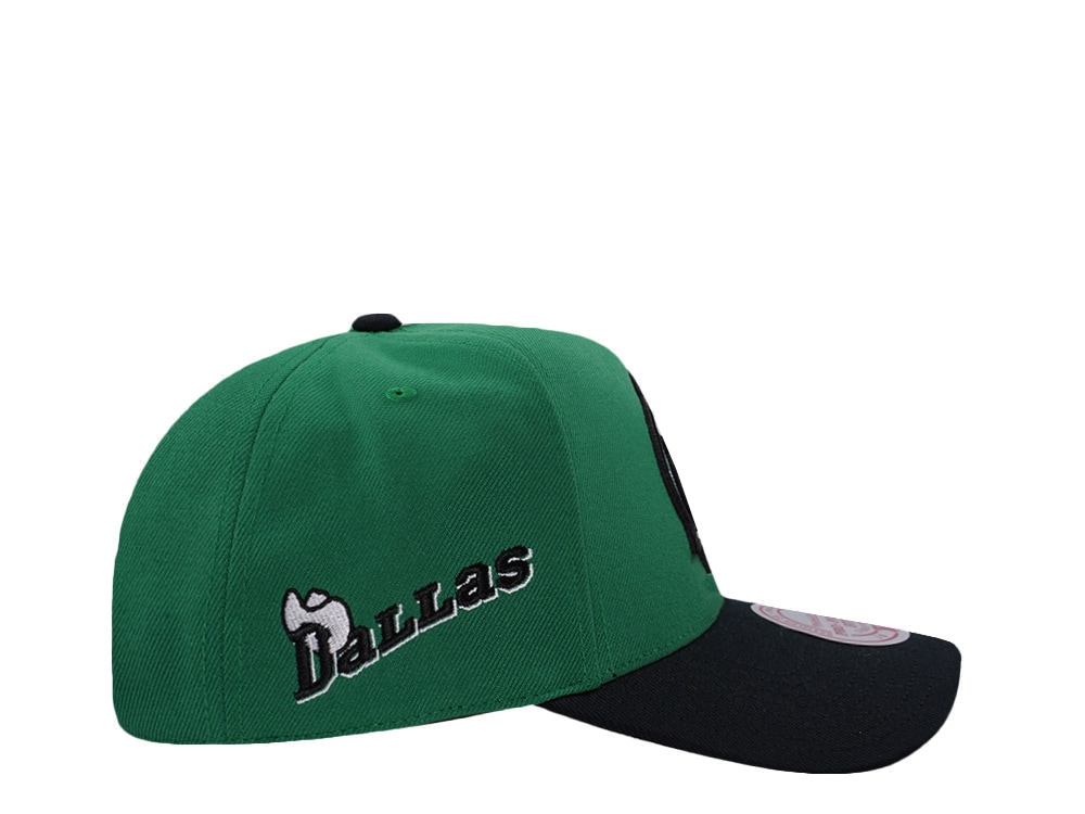 Mitchell & Ness Dallas Mavericks NBA In The City Green Edition Pro Pinch Fit Snapback Hat